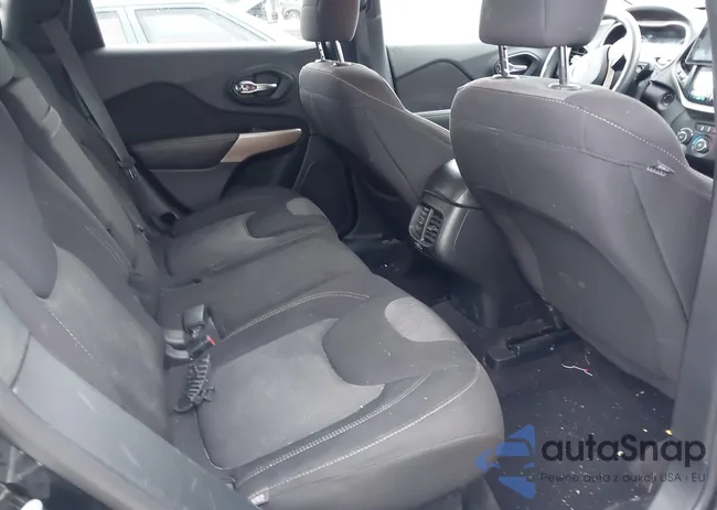 1C4PJLCB1JD552725: 43982934