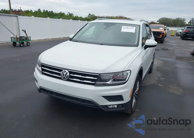 3VV3B7AX1LM150018: 43982971