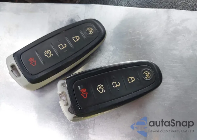 1FMCU9J9XDUA16610: 43983081