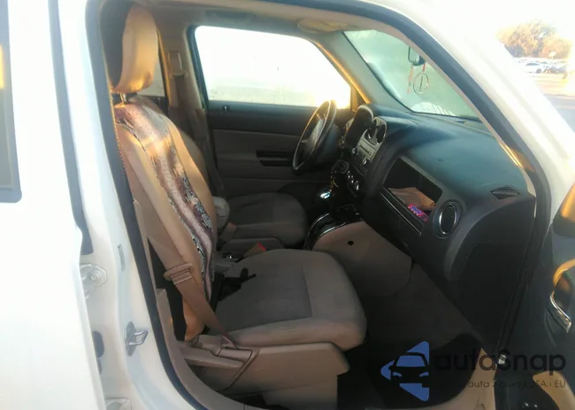 1J4NF2GB7AD503620: 43983142