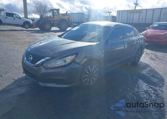 1N4AL3AP5GC204218: 43982333