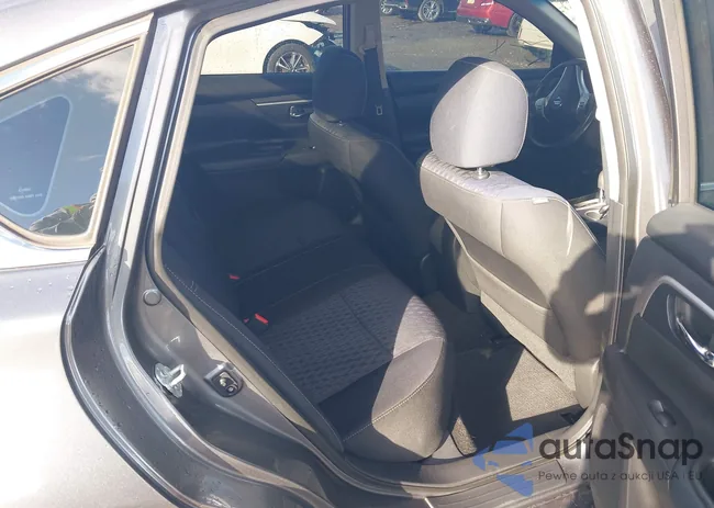 1N4AL3AP5GC204218: 43982333