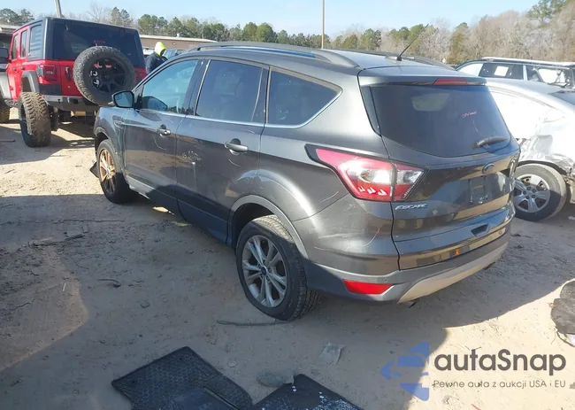 1FMCU0GD1JUC20375: 43982348