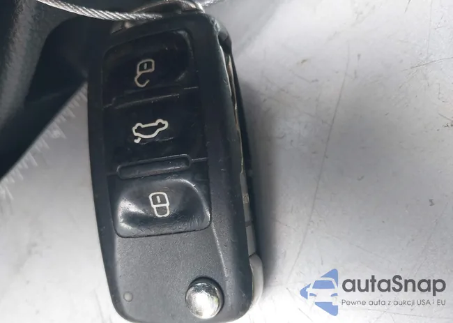 WVGAV7AX3FW590545: 43982359