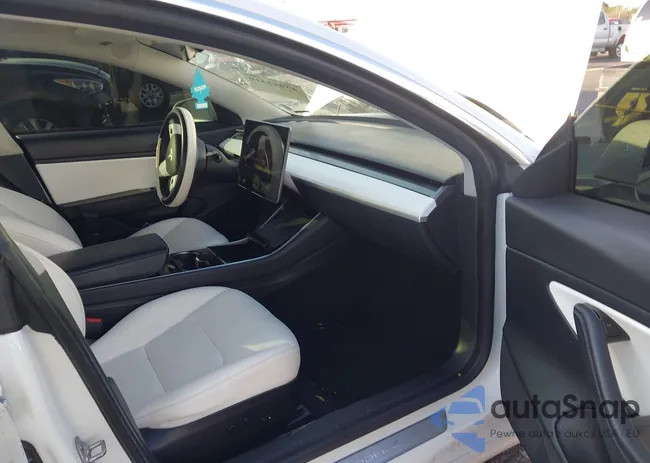 5YJ3E1EB3LF720252: 43982410