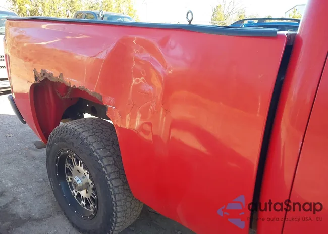 2GCEC19C871680695: 43982572