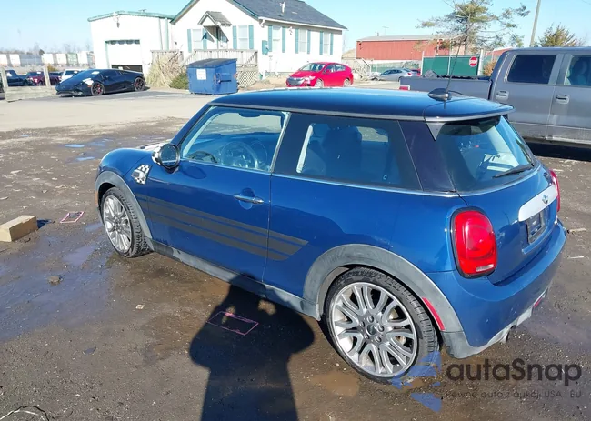 WMWXM5C56F3A59200: 43982578