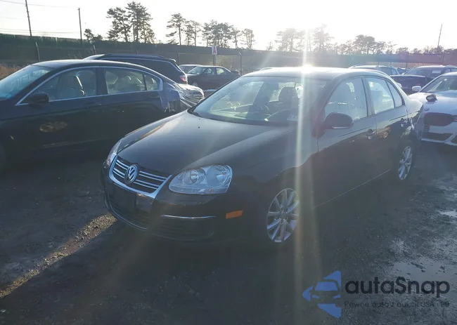 3VWRZ7AJXAM161397: 43982642