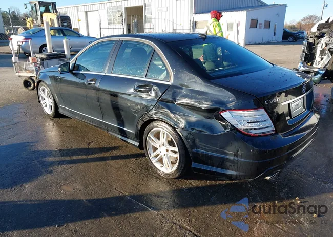 WDDGF8BB8CA614728: 43983940