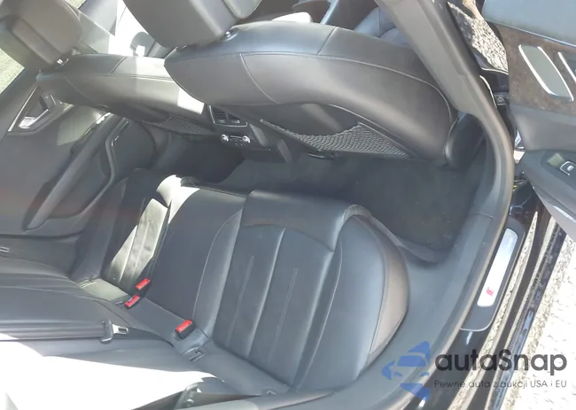 WAUW2AFC0HN027951: 43984065