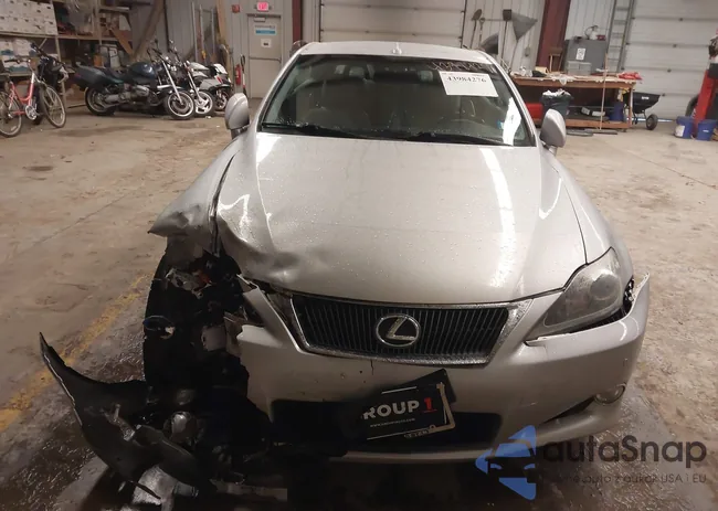 JTHFF2C26B2520579: 43984276