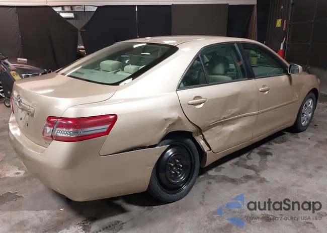 4T1BF3EK8BU218729: 43983346