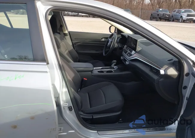 1N4BL4DV6SN406521: 43984692