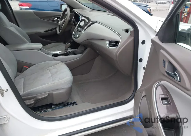 1G1ZE5ST3GF284141: 43984714