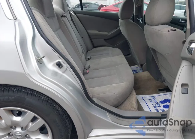 1N4AL2AP1CN438218: 43984732