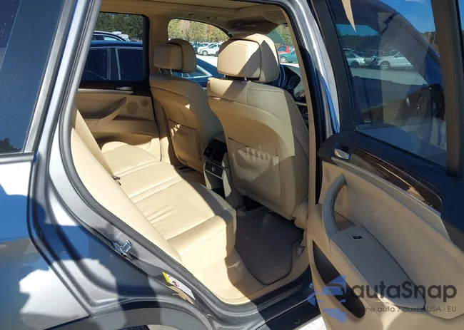 5UXFE43539L264771: 43984776