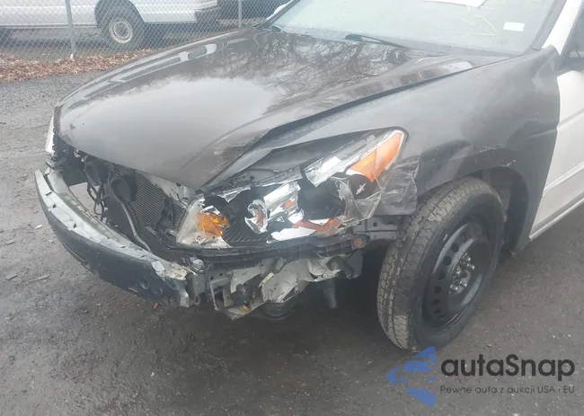 1HGCP36879A016082: 43984812