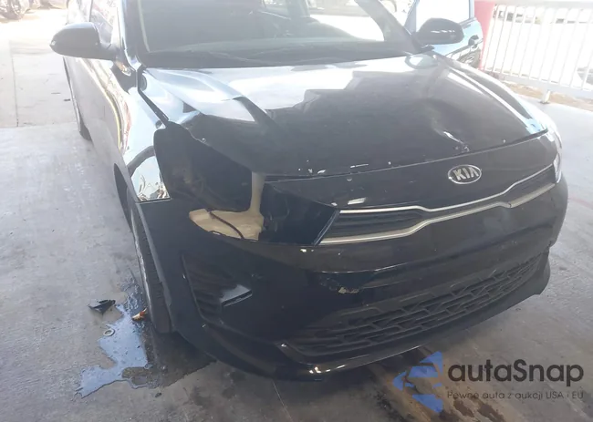 3KPA24AD8ME385652: 43984813