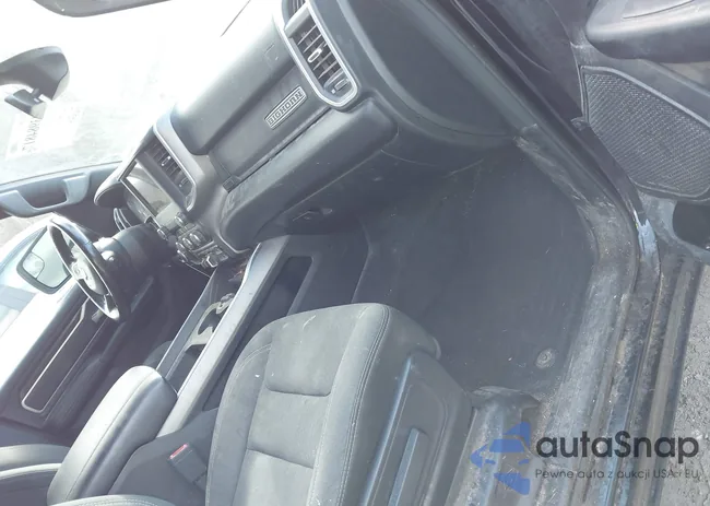 1C6SRFMT2MN547180: 43984817