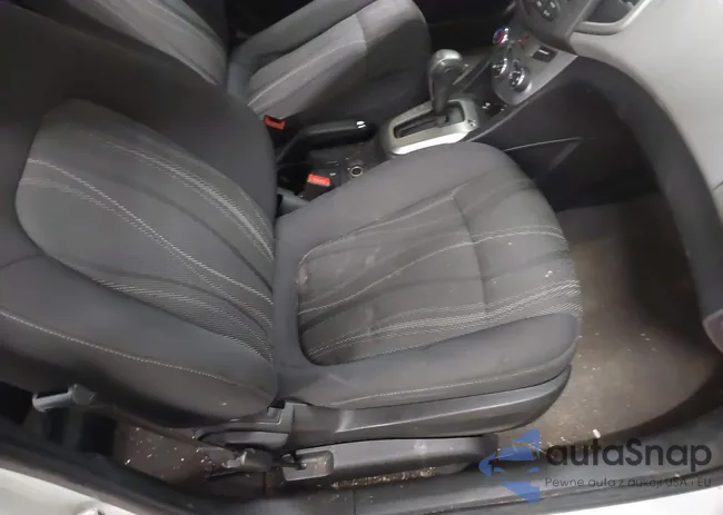 1G1JC6SH9F4174290: 43985055