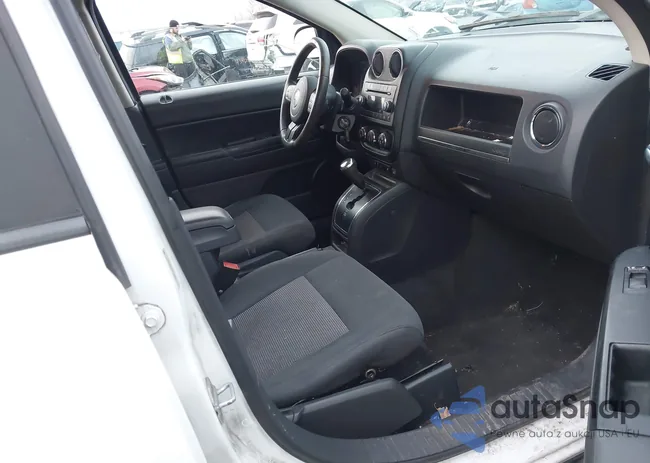 1C4NJCEA7CD719782: 43985124