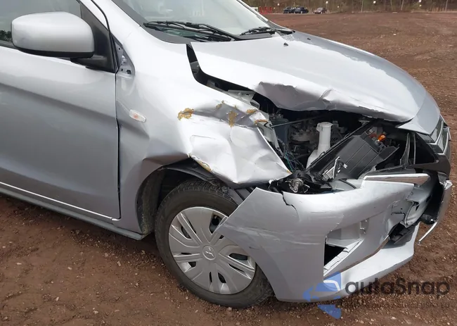 ML32AUHJ9RH031825: 43985148