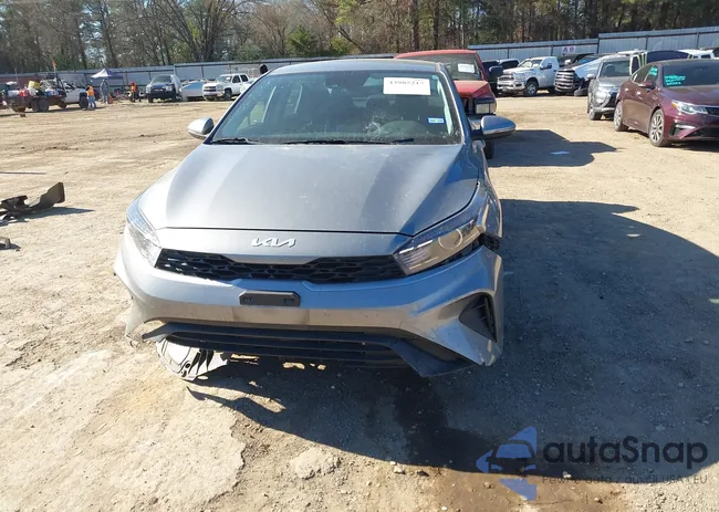 3KPF24AD6PE666410: 43985217