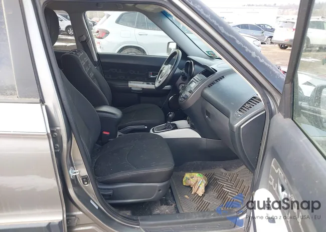 KNDJT2A69C7353438: 43984330