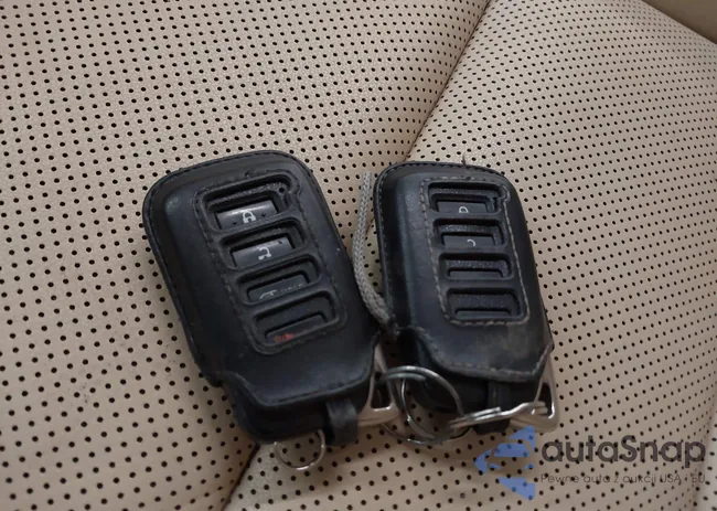 JTJBARBZ3F2032490: 43984431