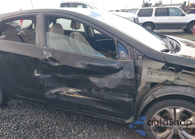 KMHD35LE1DU140565: 43984438