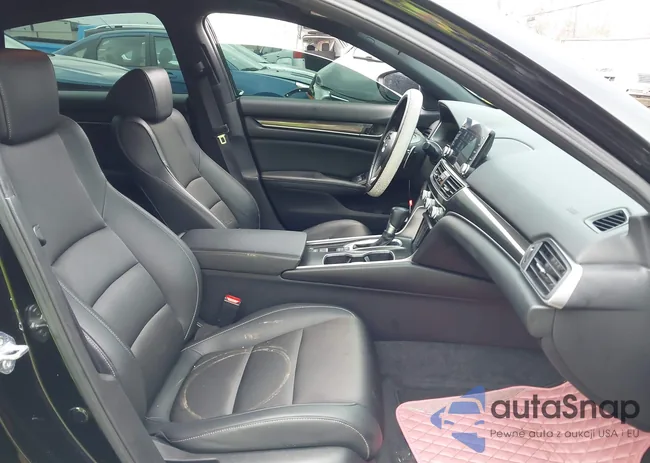 1HGCV1F36NA073186: 43984577