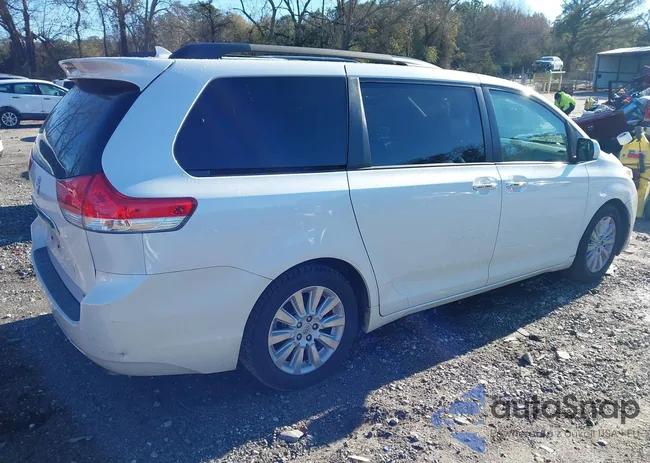 5TDYK3DC9CS270879: 43984582