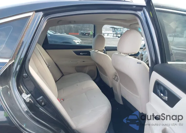 1N4AL3AP1FC243158: 43984647