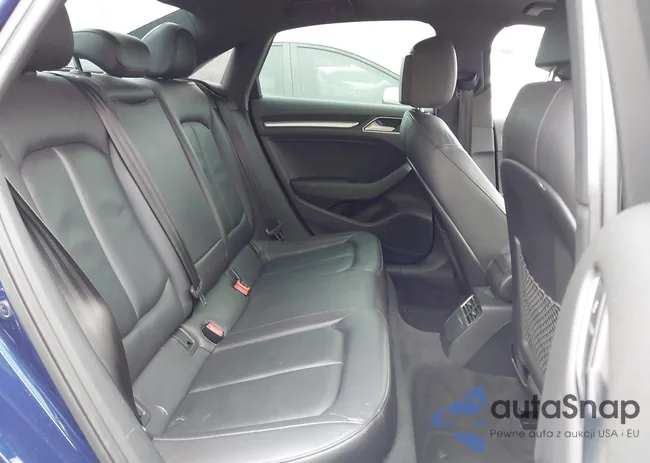 WAUA7GFF8G1019174: 43984655