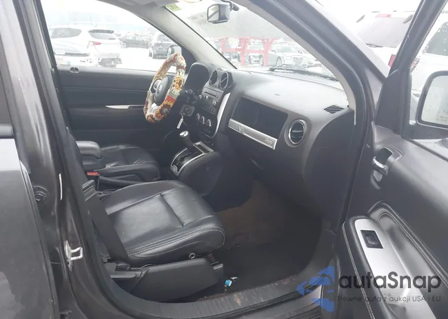 1C4NJDEB2FD217927: 43985834