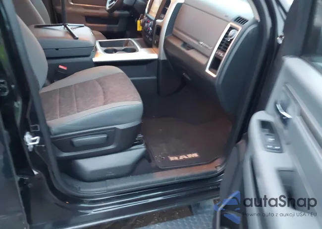 1C6RR7GG6GS124580: 43985850