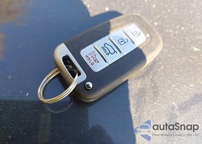 KMHTC6AE7EU196774: 43985890