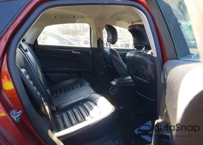 3FA6P0HR9ER312470: 43985902