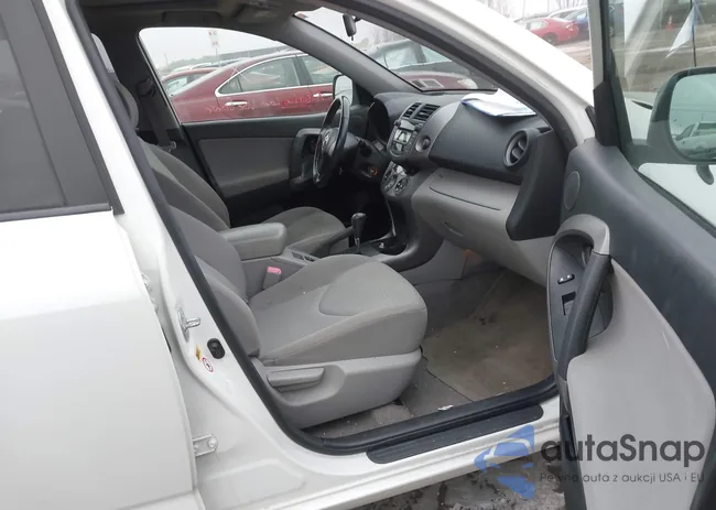 JTMBD31V185178863: 43985930