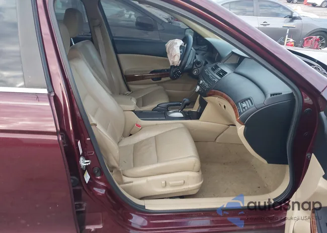 1HGCP2F85BA103124: 43985959