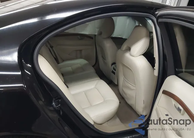 YV1AH992381069285: 43986024