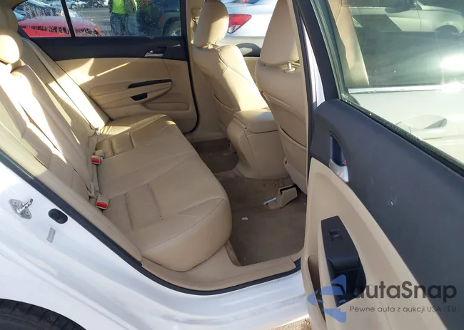 1HGCP2F69CA134554: 43986095