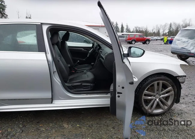 1VWAT7A32GC053222: 43986182