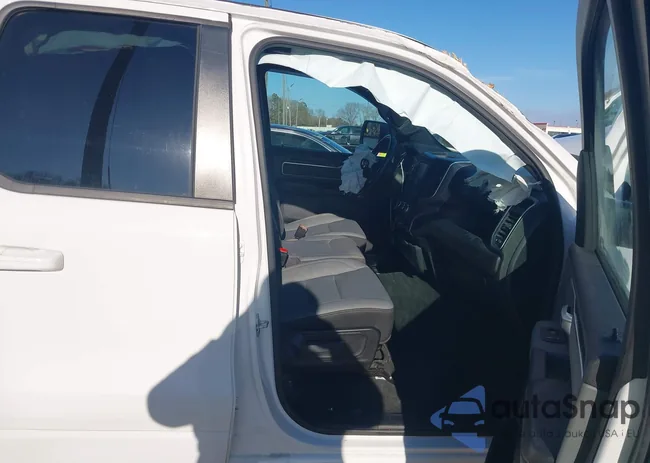 1C6SRFBT6MN639816: 43986198