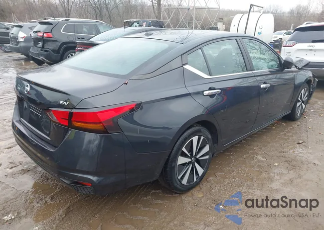 1N4BL4DV8MN417832: 43986235