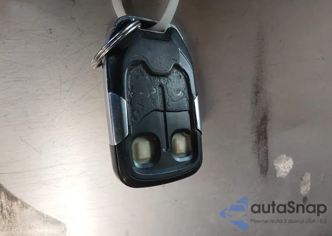 1GCPWCED8KZ211763: 43986285