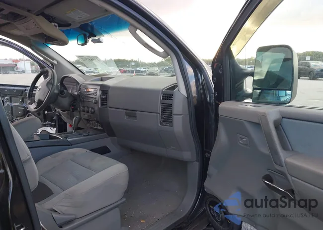 1N6AA07B07N215929: 43985312