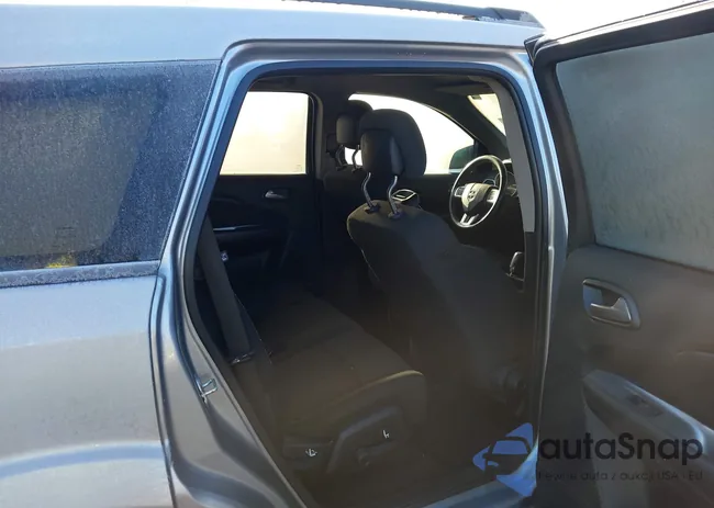 3C4PDCAB2JT427236: 43985362