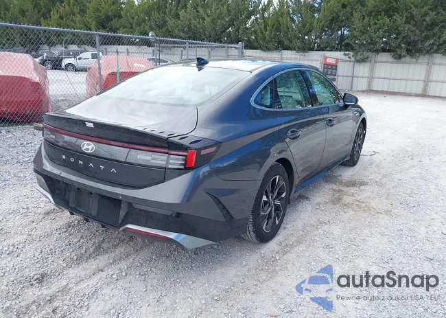 KMHL64JA4SA450141: 43985391