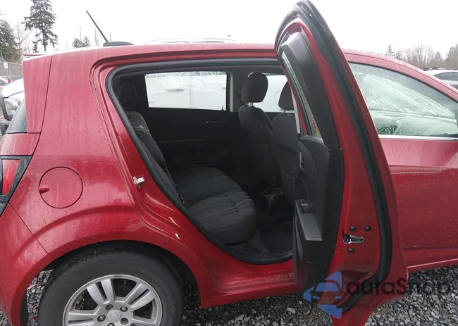 1G1JC6SH6F4219945: 43985437